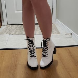 Justfab White heeled combat boots / booties
